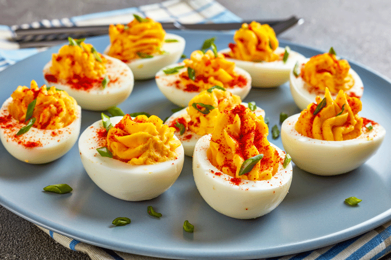 Spicy devilled eggs