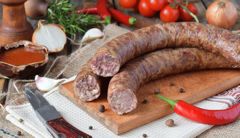 Guide lines and tips for making sausages with Chillies at home